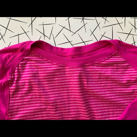 Long sleeve workout top! - Picture 3 of 7